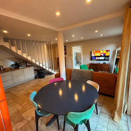 Maison Avec Piscine Chauffee Et Jacuzzi Proche Des Plages * 툴롱